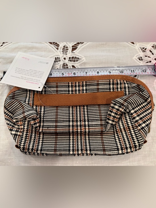 thirty-one Other - thirty-one Plaid Expandable Travel Case with Brown Trim